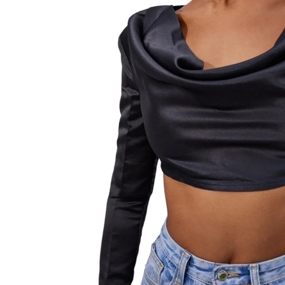 🅽🅴🆆 𝗣𝗟𝗧 Satin Cowl Neck Shoulder Pad Long Sleeve Crop Top, size 2 - Picture 5 of 17
